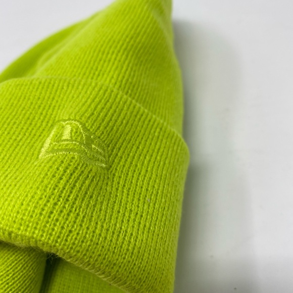 NEW ERA X UNDEFEATED – FIVE STRIKES BEANIE - GREEN - NEW! - Picture 3 of 8